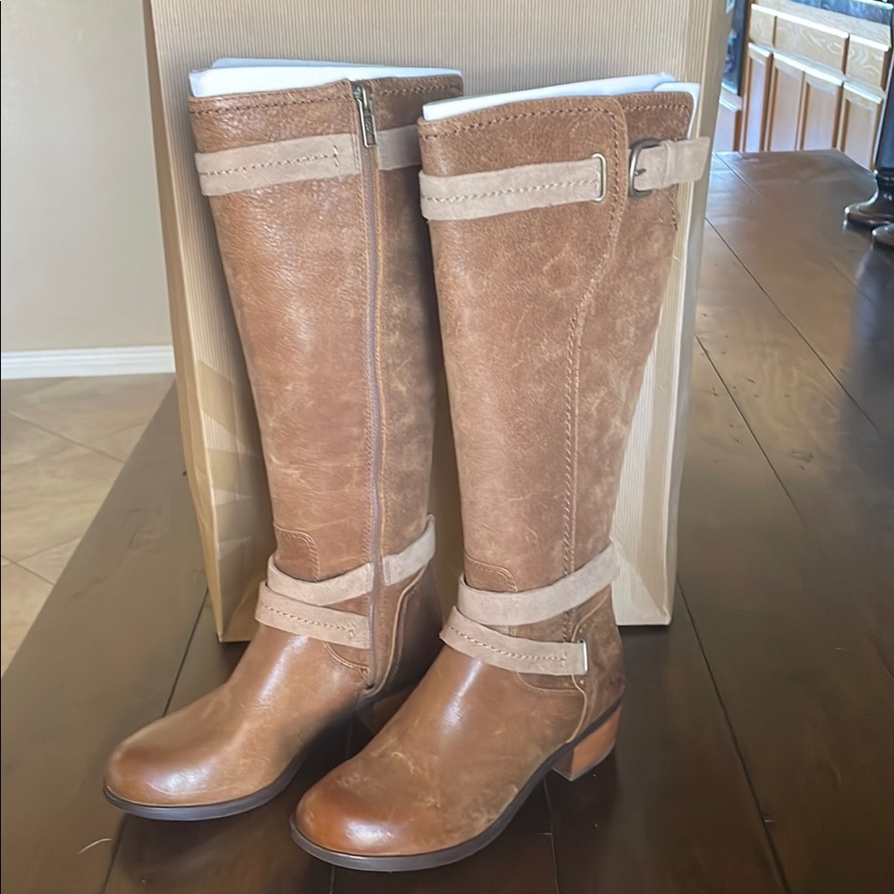 UGG Darcie Brown Leather Knee-High Riding Boots. Size 7.